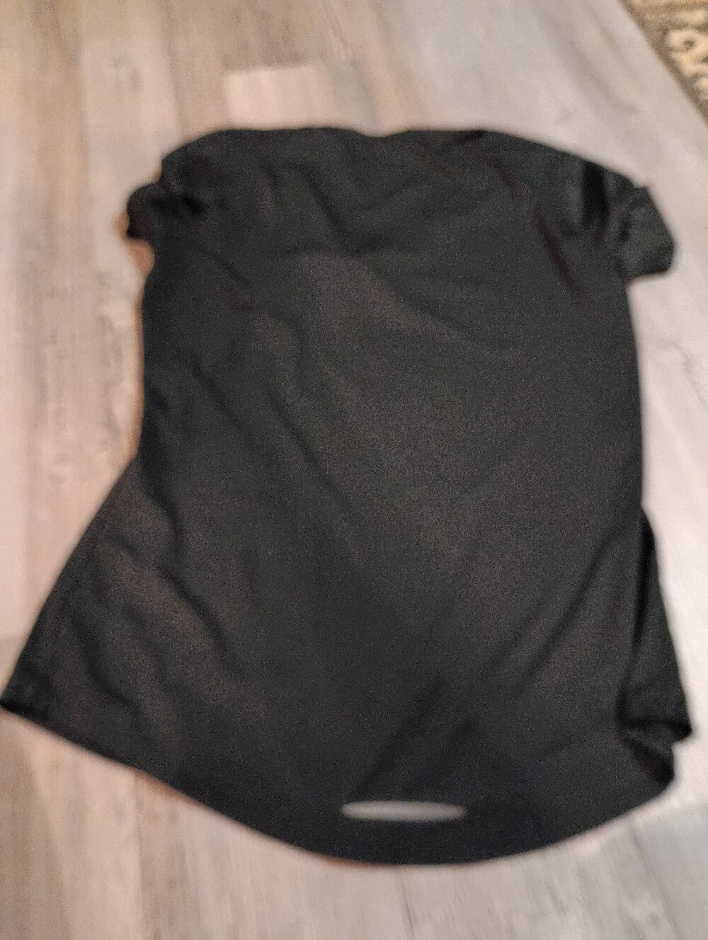 Under Armour Top - Picture 3 of 4